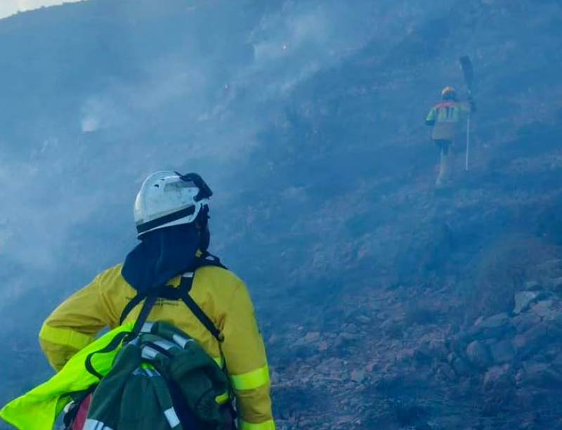 <span style='color:#780948'>ARCHIVED</span> - Wildfire engulfs the Sierra de Mijas, Malaga