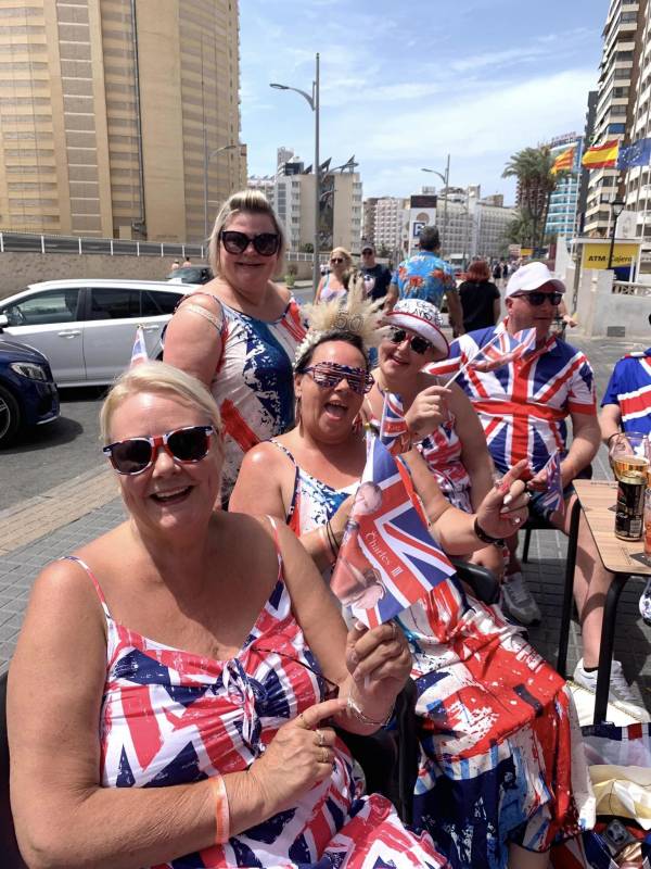 Thousands of patriotic Brits celebrate the Coronation in Benidorm