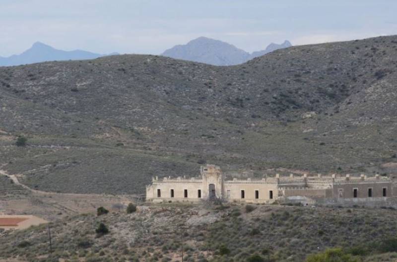 Campillo de Adentro and Borricen to be connected to water and sewage mains for the first time