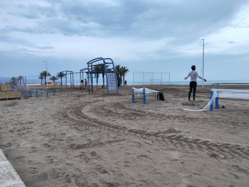 Alicante unveils modernised beach sports area at Playa San Juan