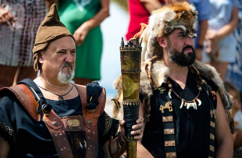 The Sacred Flame of the 2023 Carthagineses y Romanos Cartagena fiestas arrives from Mazarron