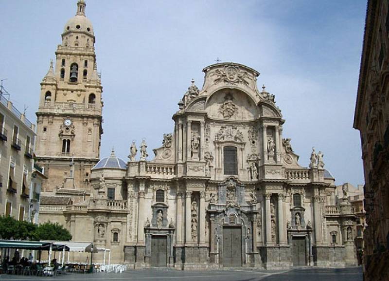 Free guided tours of baroque architecture in the historic centre of Murcia every Sunday