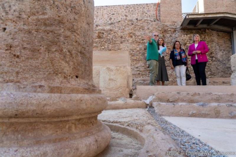The first phase of excavation of the portico of the Roman Theatre of Cartagena is almost complete