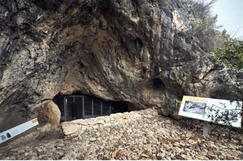 New guided tours through the amazing Neolithic caves in Alicante