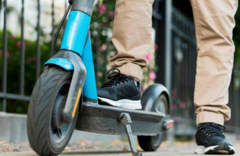 Electric scooters in Spain will need a circulation cert from next year