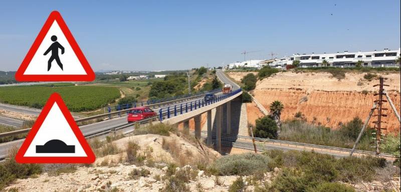 Council considers bank loan to pay for Orihuela Costa AP-7 footbridge