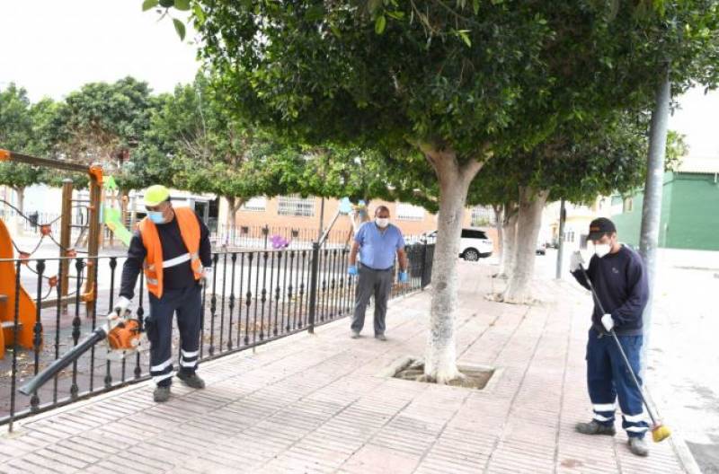 Orihuela Costa green areas finally get a clean up