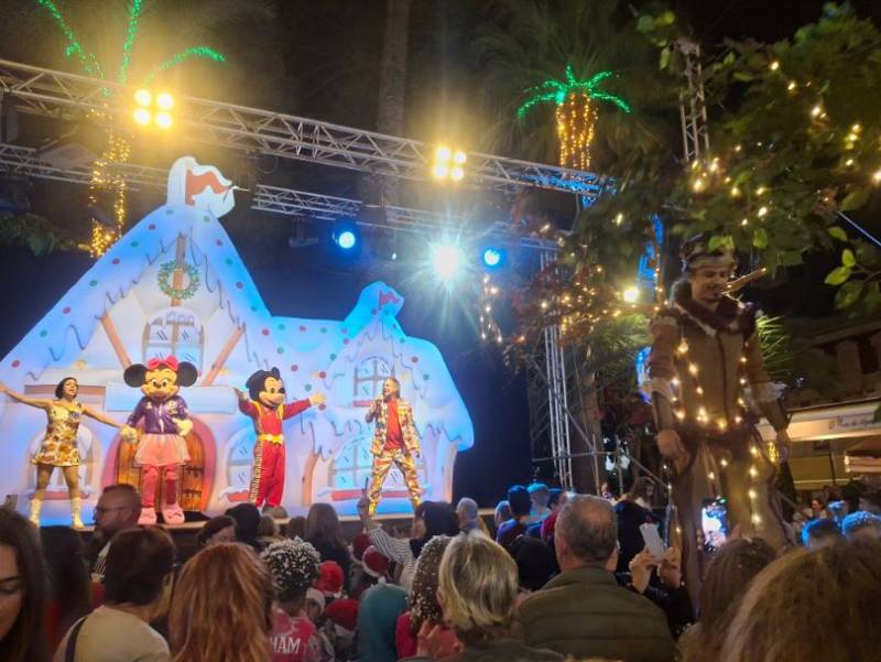 Águilas shines bright with more than 500,000 Christmas lights