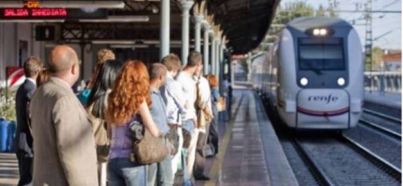 Madrid-Sevilla rail disruption leaves 10,000 stranded after cable theft