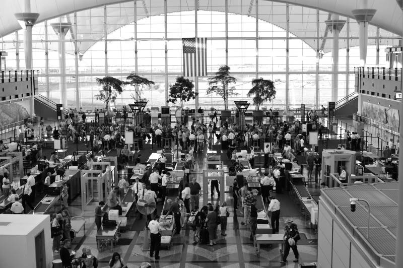 Two Britons caught with 33 kilos of cannabis at Valencia Airport