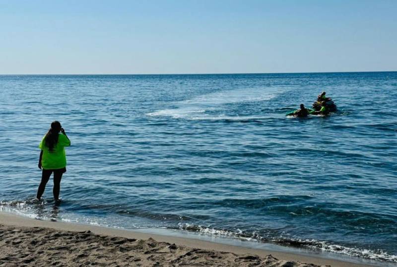 Extra lifeguards on duty to protect beachgoers in Lorca this summer
