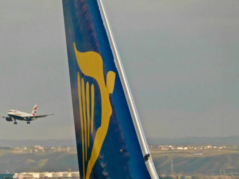 False fire alert on Ryanair flight from Mallorca to Manchester leaves 18 injured