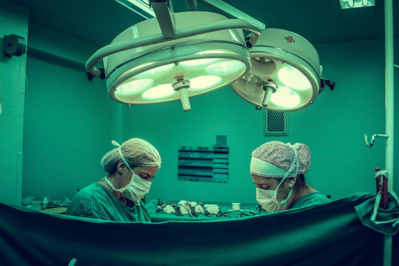 Thousands fewer waiting for surgery in Andalucía as waiting list times slashed