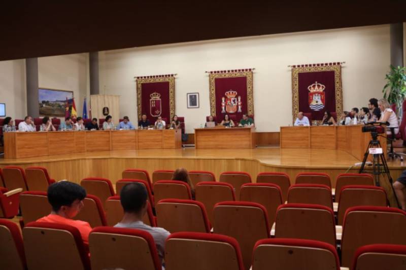 Yecla votes to bring down rubbish taxes for residents