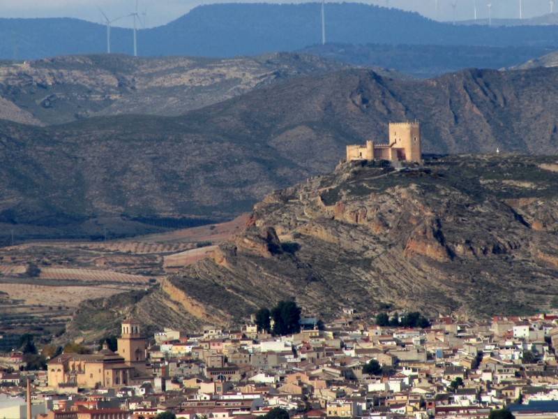 November 16 Guided tour of the castle of Jumilla