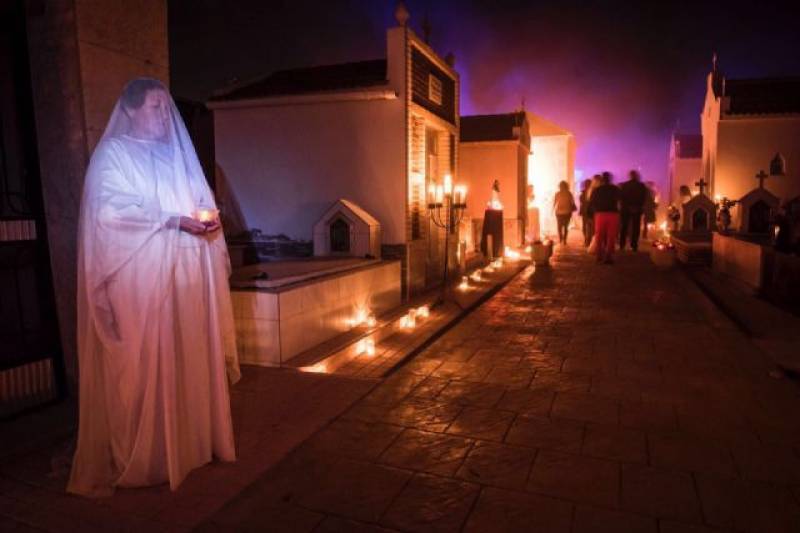 October 25 Spectacular open-air performance of Don Juan Tenorio in the cemetery of San Javier