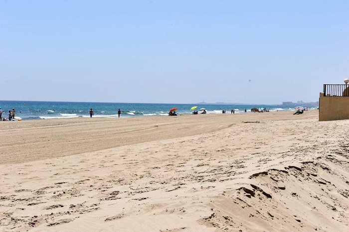 Playa El Pedrucho, a popular Mediterranean beach in the San Javier section of La Manga