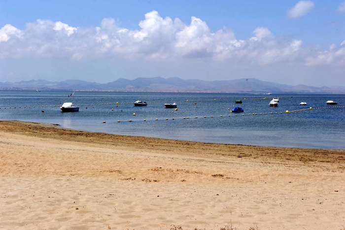 A very popular Mar Menor beach in the San Javier section of La Manga